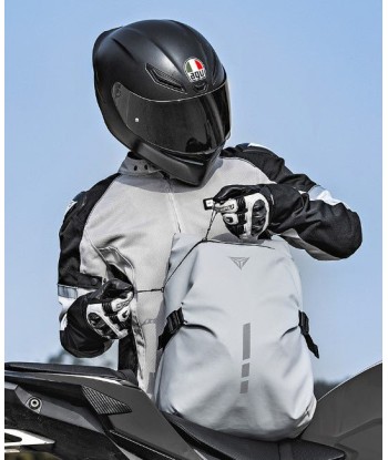 Motorradhelm-Rucksack – RS-Pack™ s'inspire de l'anatomie humaine